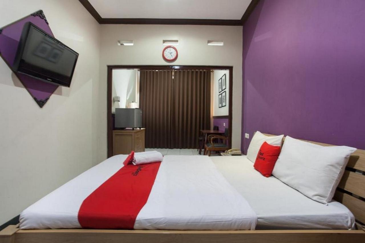 Reddoorz @ Urip Sumoharjo Hotell Surabaya Exteriör bild